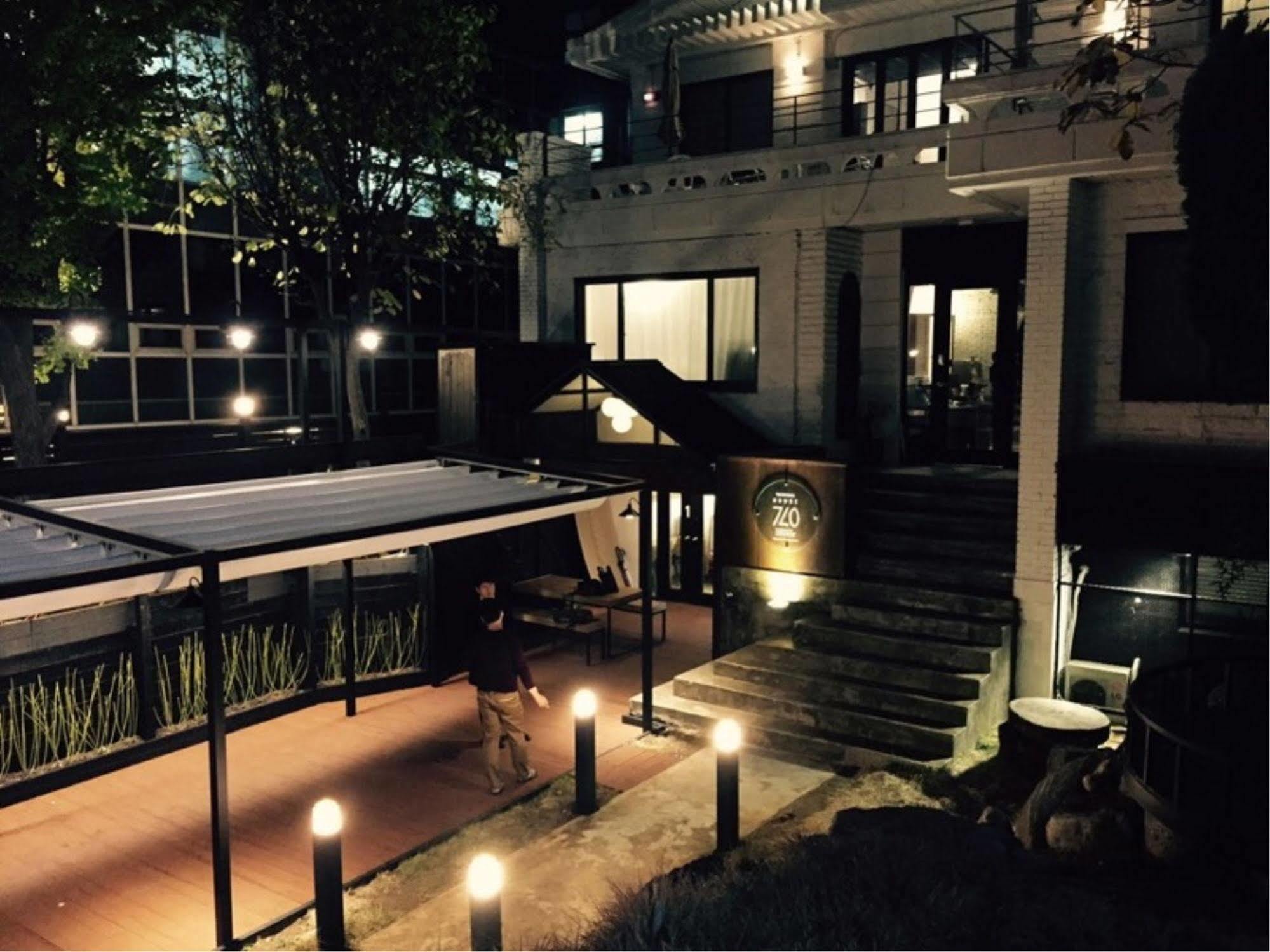 House 740 Hostel Seoul Exterior photo