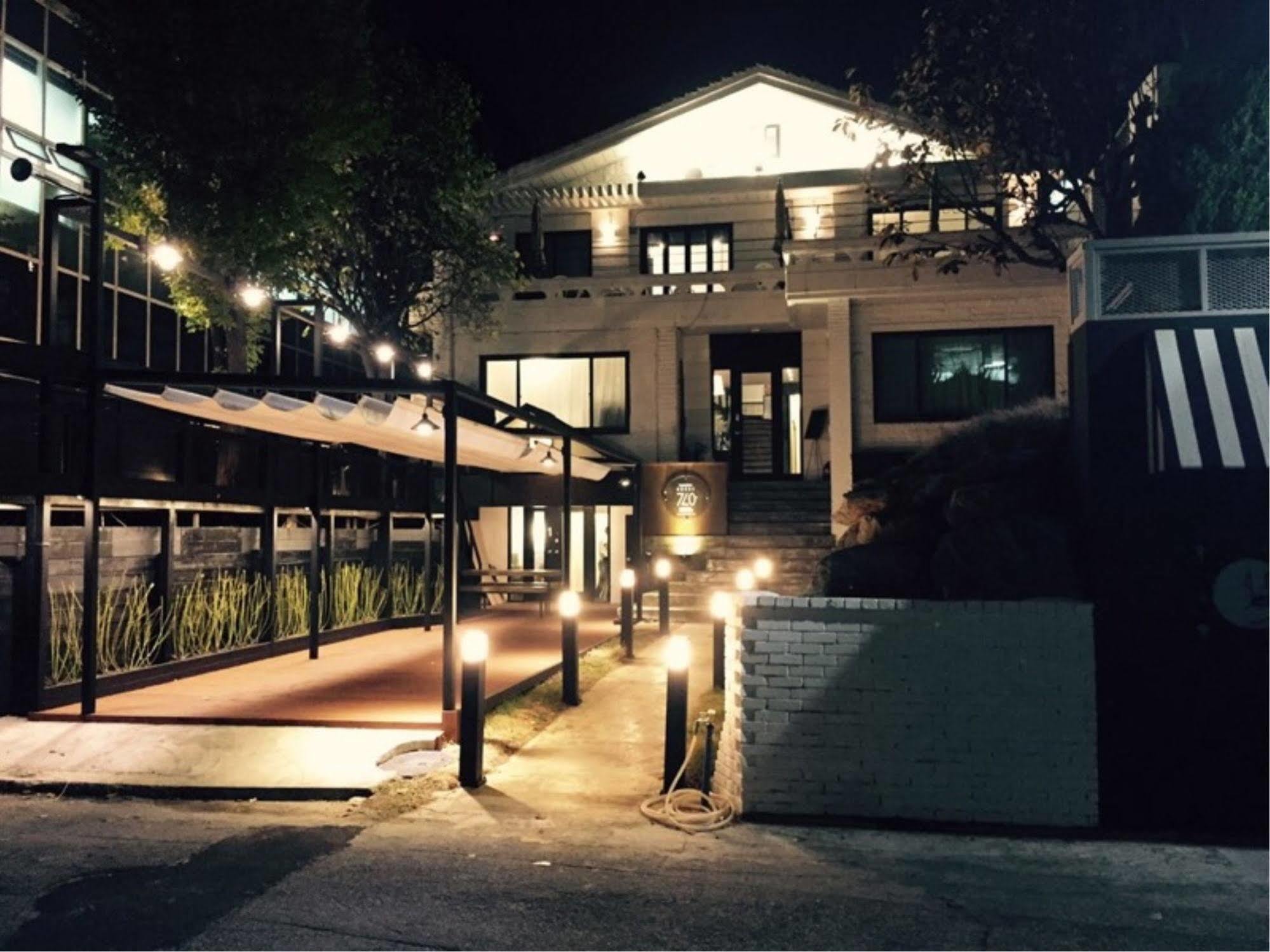 House 740 Hostel Seoul Exterior photo
